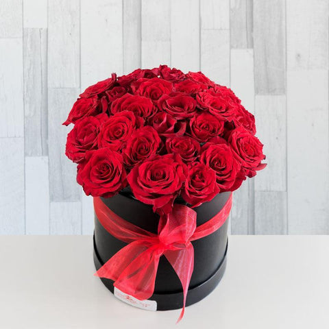 Rose Hat Box Black Twenty